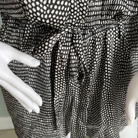 BCBG MaxAzria Black/White Polkadot Belted Short Romper/Jumpsuit S - Picture 11 of 14